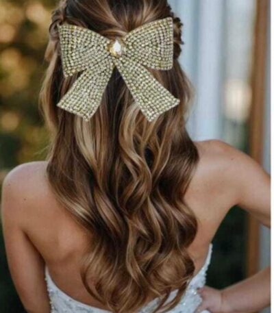 Add elegance to every hairstyle with our Premium Hair Bow. Perfect for weddings, parties, and special events—luxury rhinestones & designer charm.